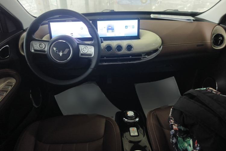 Used Wuling Bingo 2023 333 km Lingxi Connected Version Center Console