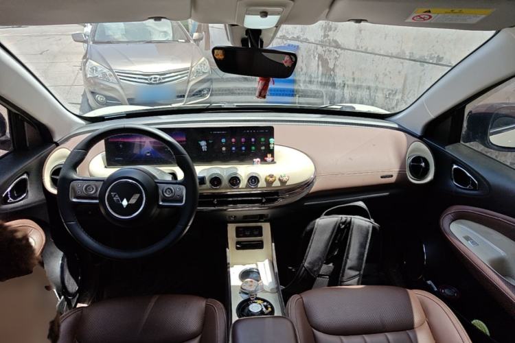 Used Wuling Bingo 2023 410 km Lingxi Deluxe Edition Center Console