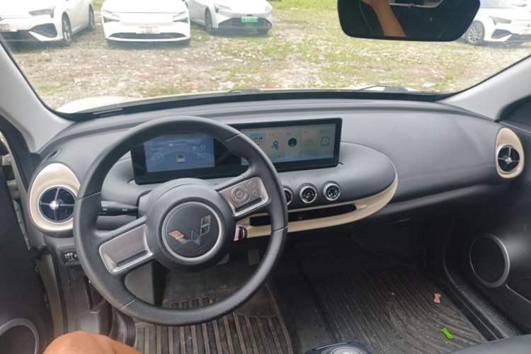 Used Wuling Bingo 2023 333 km Fast-Share Version Center Console