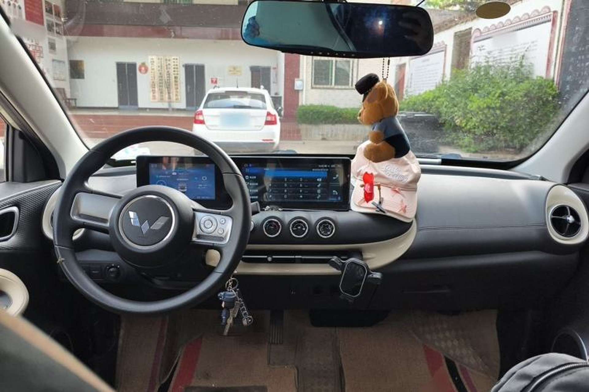 Used Wuling Bingo 2023 333 km Fast-Share Version Center Console