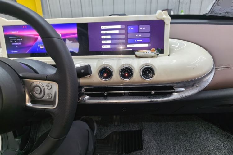Used Wuling Bingo 2023 410 km Lingxi Deluxe Edition Center Console