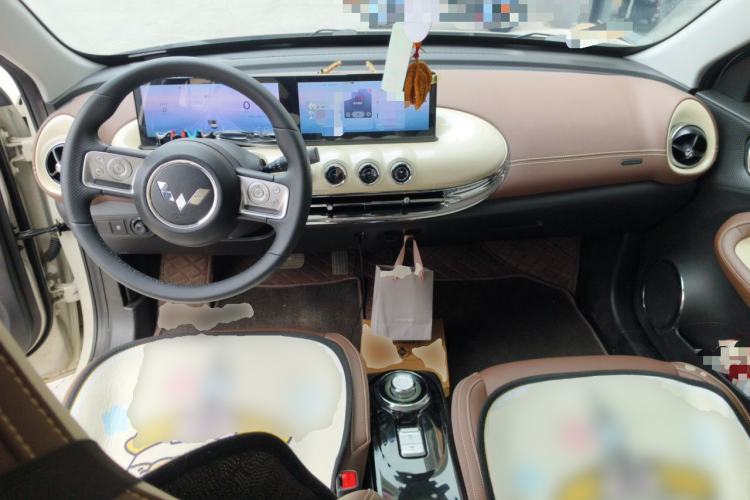 Used Wuling Bingo 2023 333 km Lingxi Connected+ Version Center Console