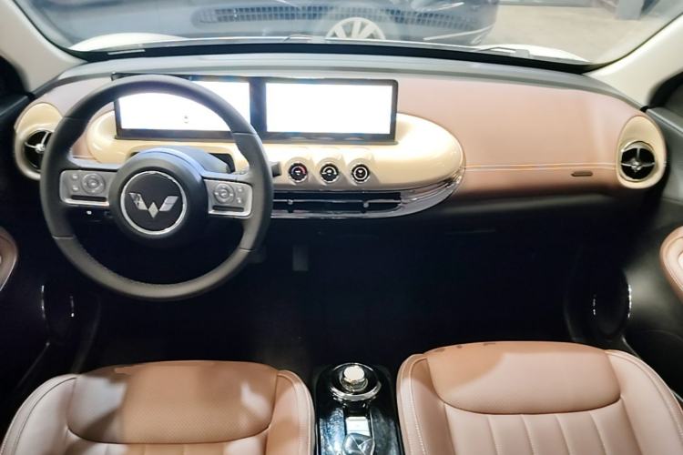 Used Wuling Bingo 2023 333 km Lingxi Connected Version Center Console