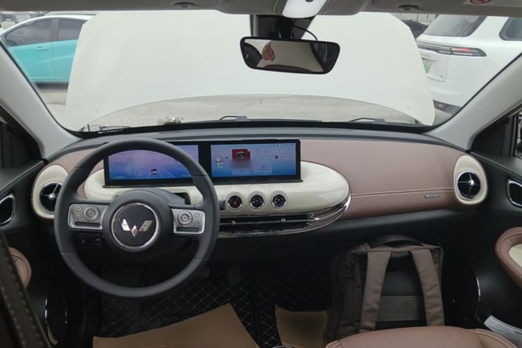 Used Wuling Bingo 2023 410 km Lingxi Deluxe Edition Center Console