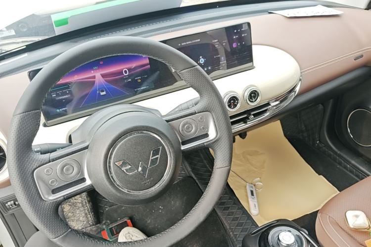 Used Wuling Bingo 2023 333 km Lingxi Connected Version Center Console