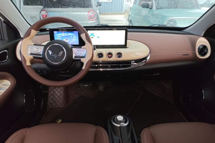 Used Wuling Bingo 2023 203km Comfort Edition Center Console