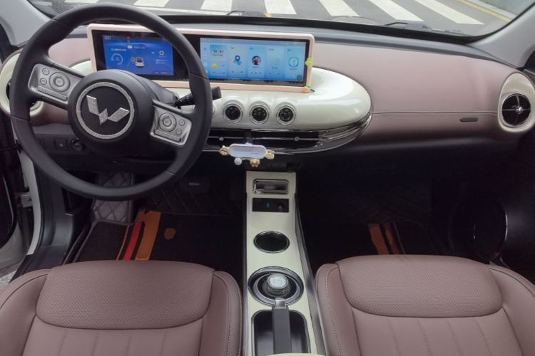 Used Wuling Bingo 2023 203km Comfort Edition Center Console