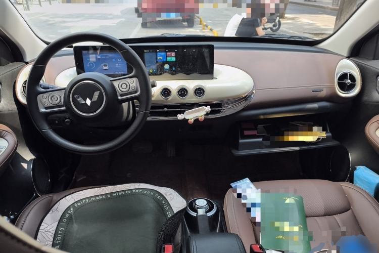 Used Wuling Bingo 2023 203km Comfort Edition Center Console