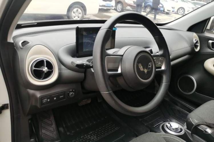 Used Wuling Bingo 2023 203km Light Edition Center Console