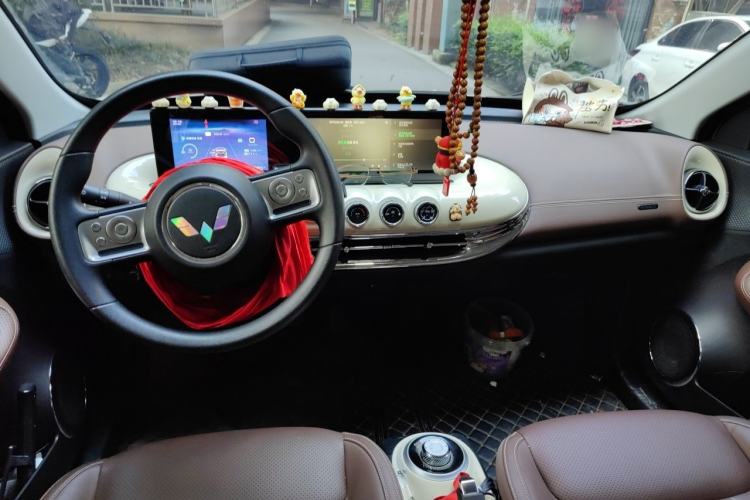 Used Wuling Bingo 2023 203km Comfort Edition Center Console