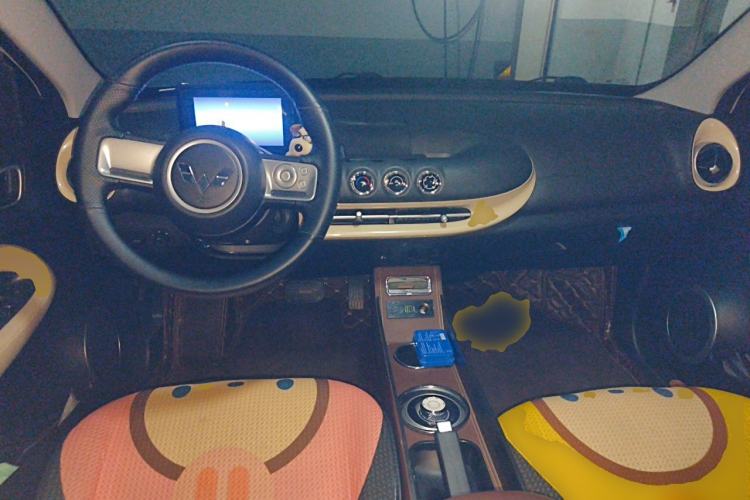 Used Wuling Bingo 2023 203km Light Edition Center Console