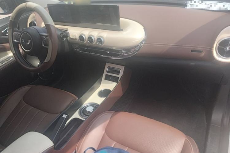 Used Wuling Bingo 2023 203km Comfort Edition Center Console