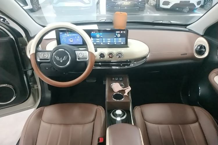 Used Wuling Bingo 2023 203km Comfort Edition Center Console