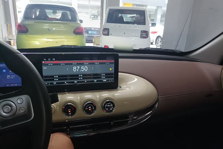 Used Wuling Bingo 2023 333 km Fast-Share Version Center Console