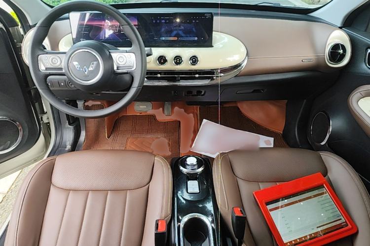 Used Wuling Bingo 2023 333 km Lingxi Connected+ Version Center Console