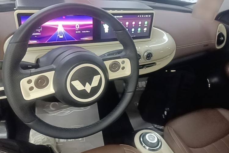 Used Wuling Bingo 2023 333 km Lingxi Connected+ Version Center Console