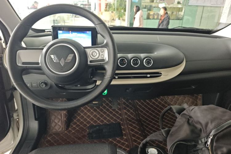 Used Wuling Bingo 2023 203km Light Edition Center Console