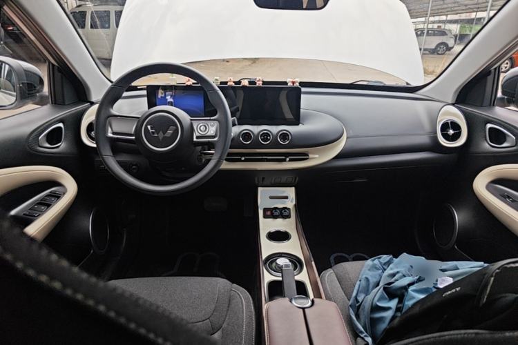 Used Wuling Bingo 2023 333 km Fast-Share Version Center Console