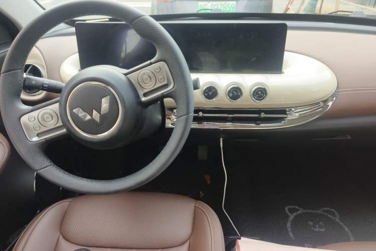 Used Wuling Bingo 2023 333 km Lingxi Connected Version Center Console