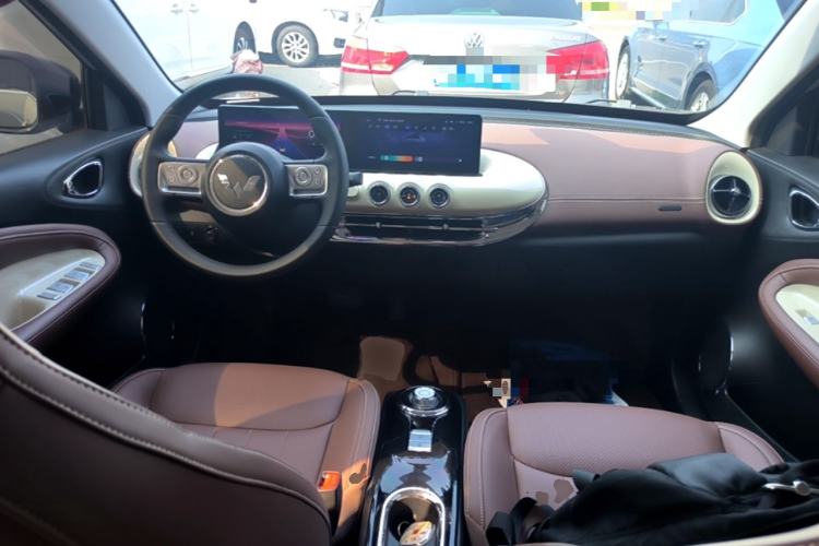 Used Wuling Bingo 2023 410 km Lingxi Deluxe Edition Center Console