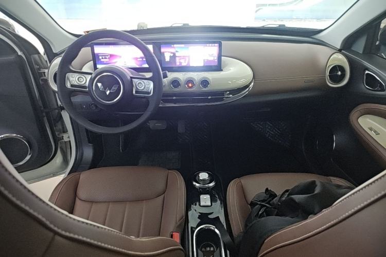 Used Wuling Bingo 2023 333 km Lingxi Connected Version Center Console