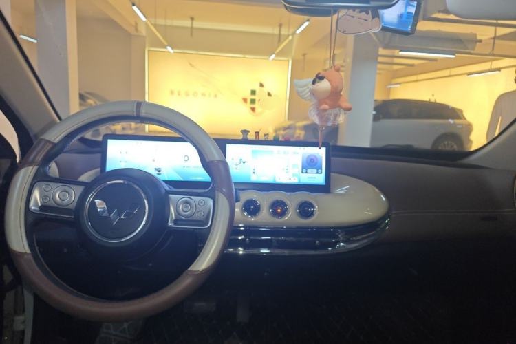 Used Wuling Bingo 2023 333 km Lingxi Connected+ Version Center Console