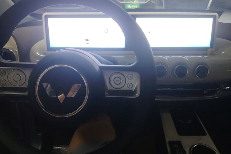 Used Wuling Bingo 2023 333 km Lingxi Connected+ Version Center Console