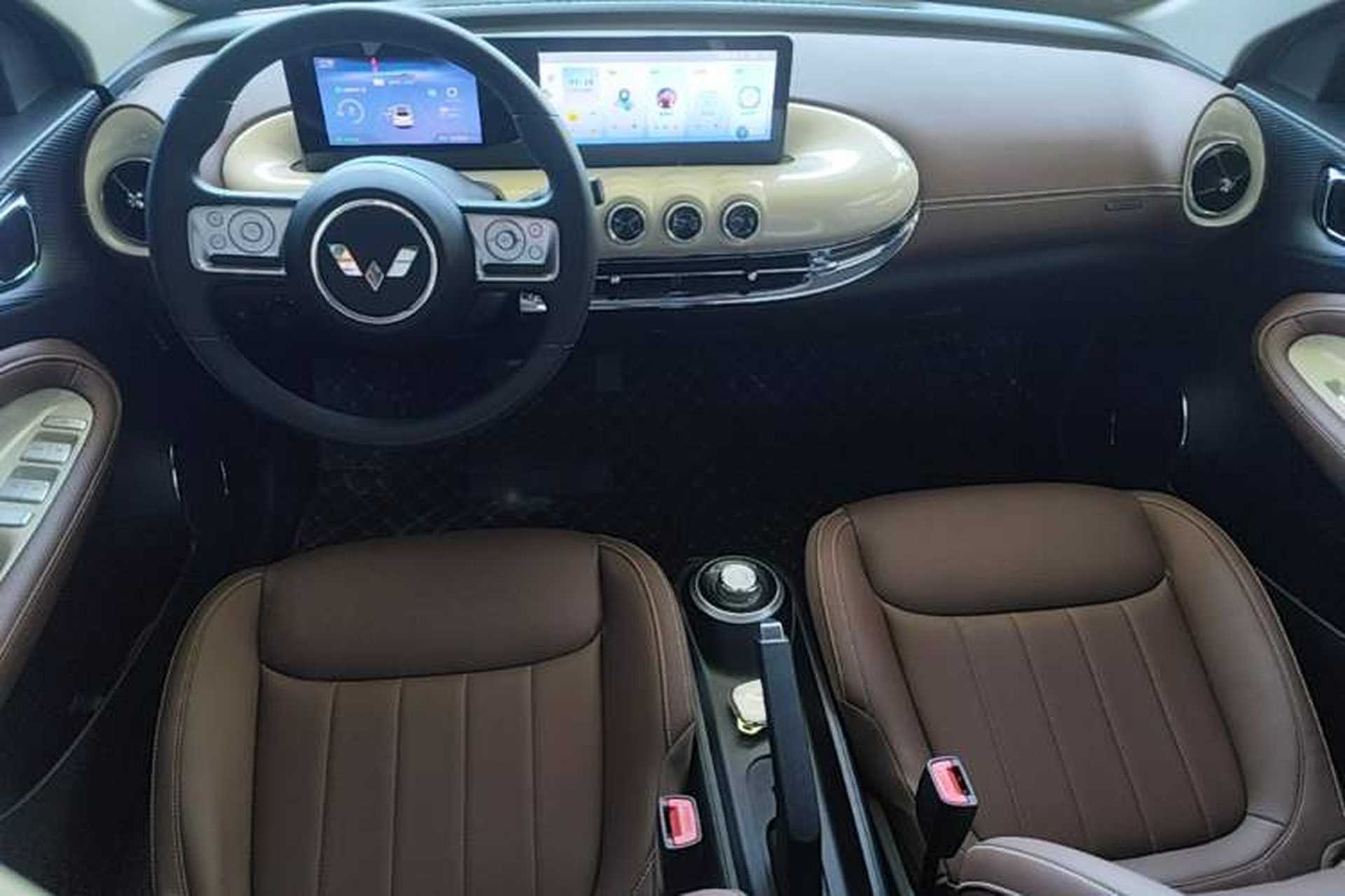 Used Wuling Bingo 2023 203km Comfort Edition Center Console