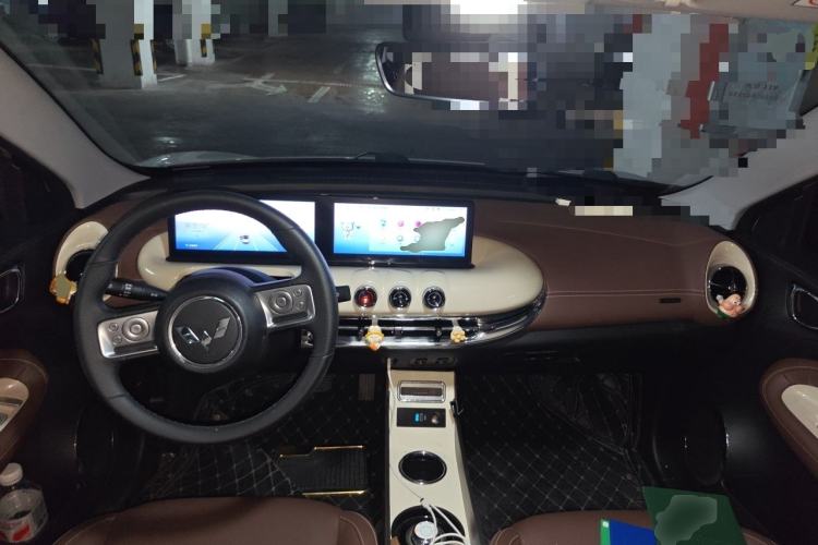 Used Wuling Bingo 2023 410 km Lingxi Deluxe Edition Center Console