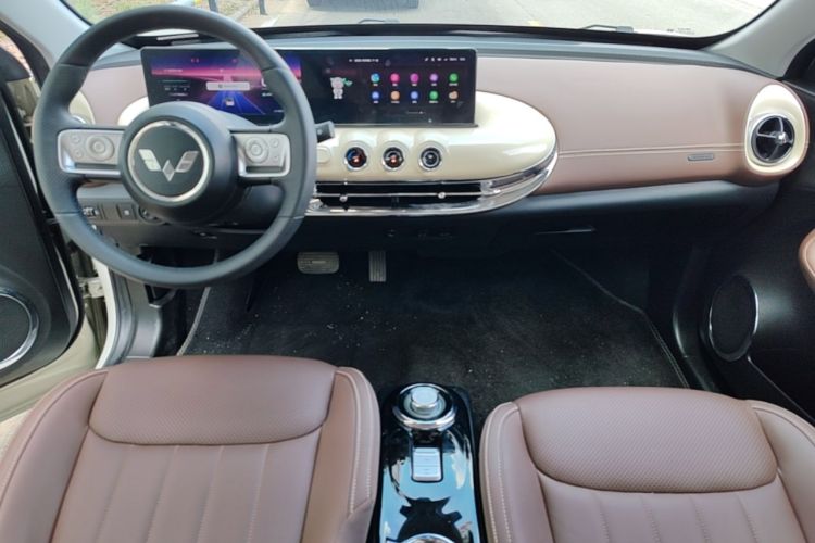 Used Wuling Bingo 2023 333 km Lingxi Connected+ Version Center Console