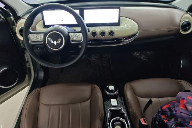 Used Wuling Bingo 2023 333 km Lingxi Connected Version Center Console
