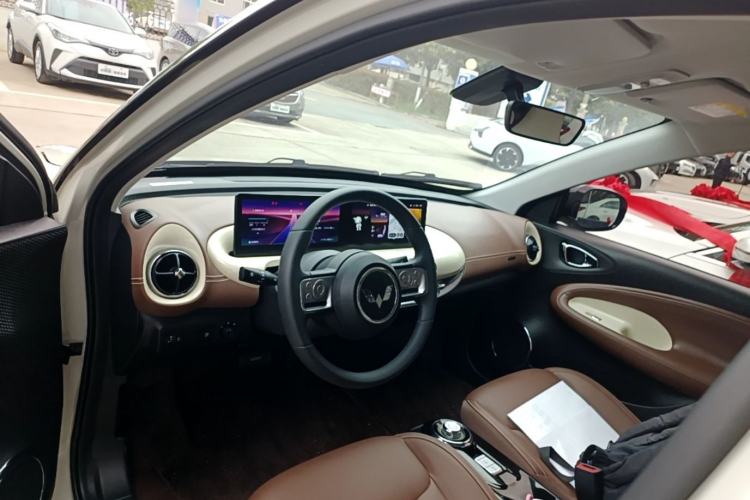 Used Wuling Bingo 2023 410 km Lingxi Deluxe Edition Center Console