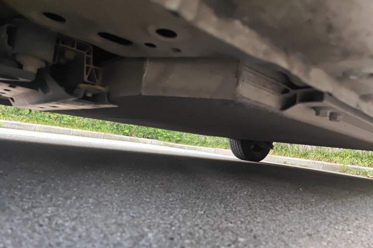 Used Wuling Bingo 2023 333 km Lingxi Connected Version Chassis Front Left
