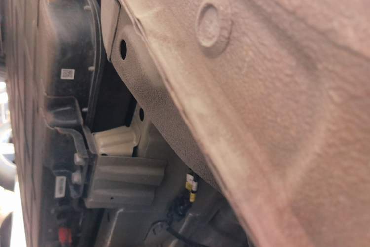 Used Wuling Bingo 2023 333 km Lingxi Connected Version Chassis Rear Left