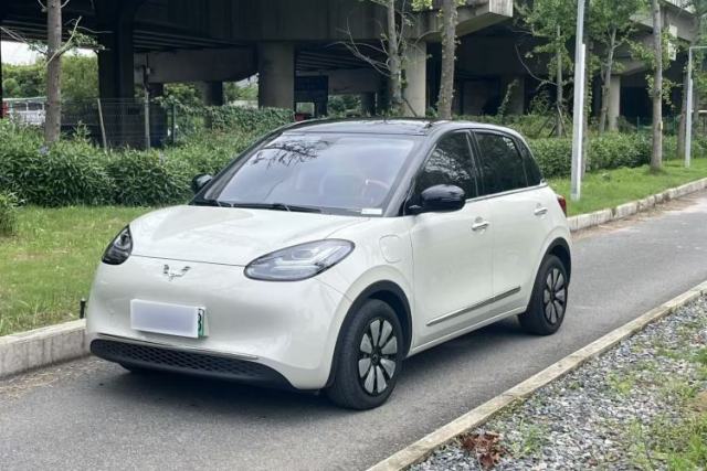 Used Wuling Bingo 2023 410 km Lingxi Deluxe Edition