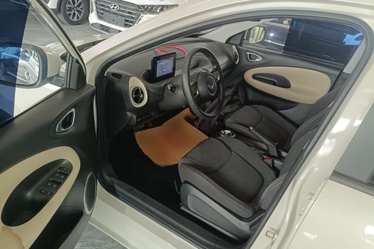 Used Wuling Bingo 2023 203km Light Edition Driver Seat