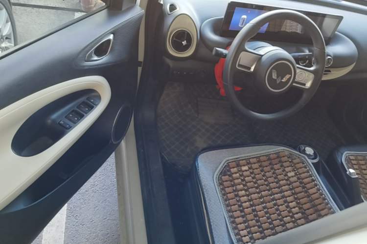 Used Wuling Bingo 2023 333 km Fast-Share Version Driver Seat