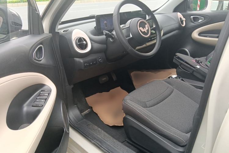 Used Wuling Bingo 2023 333 km Fast-Share Version Driver Seat
