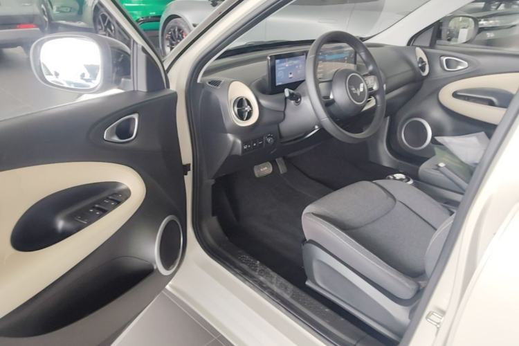 Used Wuling Bingo 2023 333 km Fast-Share Version Driver Seat