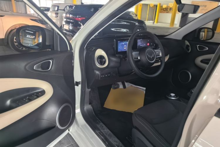 Used Wuling Bingo 2023 333 km Fast-Share Version Driver Seat