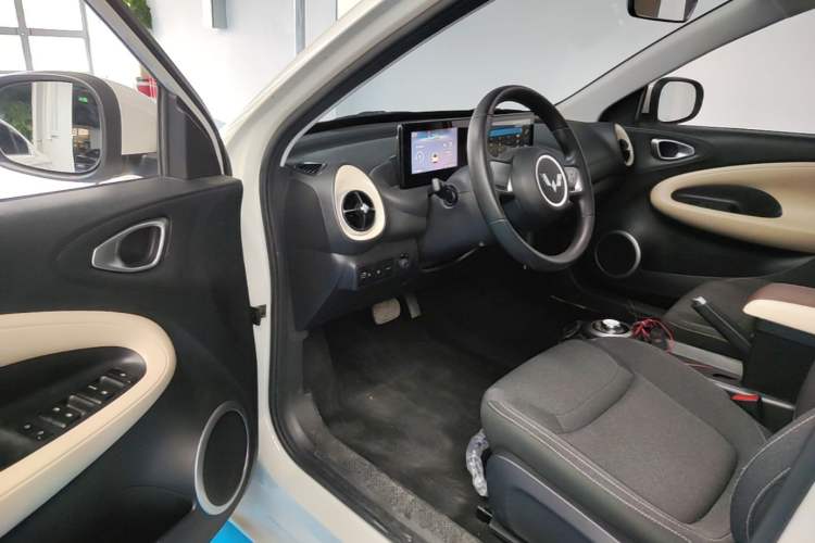 Used Wuling Bingo 2023 333 km Fast-Share Version Driver Seat