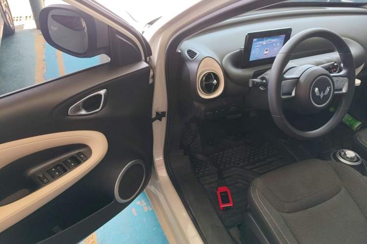 Used Wuling Bingo 2023 203km Light Edition Driver Seat