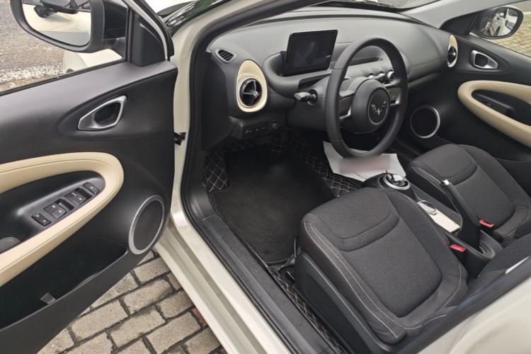 Used Wuling Bingo 2023 203km Light Edition Driver Seat