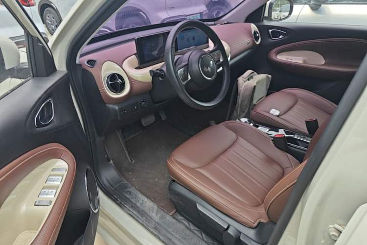 Used Wuling Bingo 2023 333 km Fast-Share Version Driver Seat