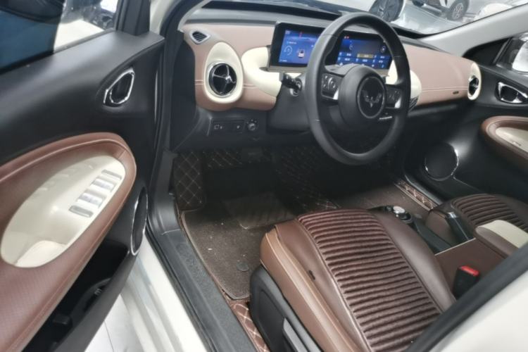 Used Wuling Bingo 2023 203km Comfort Edition Driver Seat