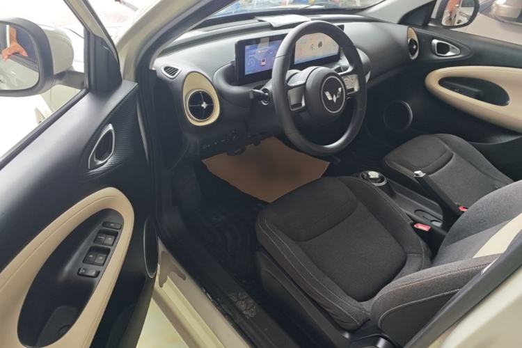 Used Wuling Bingo 2023 333 km Fast-Share Version Driver Seat