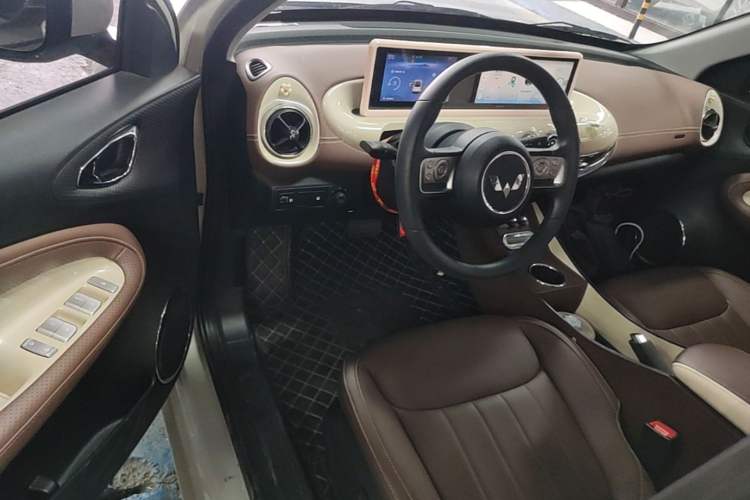 Used Wuling Bingo 2023 203km Comfort Edition Driver Seat