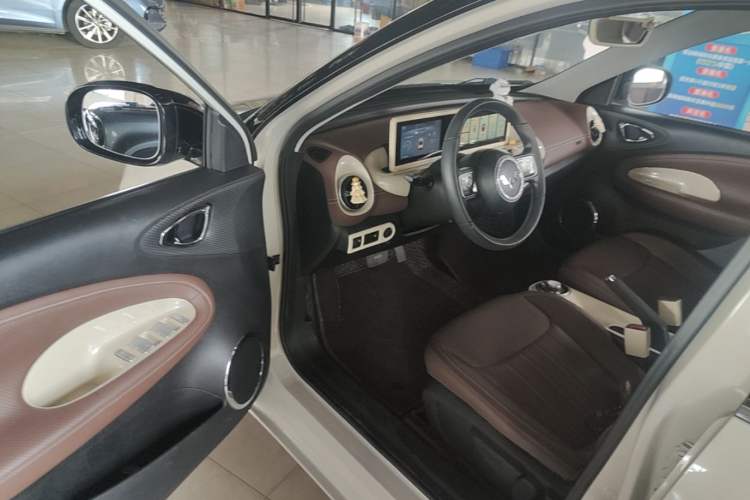 Used Wuling Bingo 2023 203km Comfort Edition Driver Seat