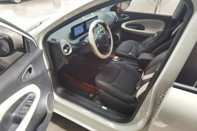 Used Wuling Bingo 2023 203km Light Edition Driver Seat