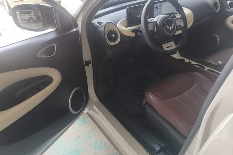 Used Wuling Bingo 2023 333 km Fast-Share Version Driver Seat